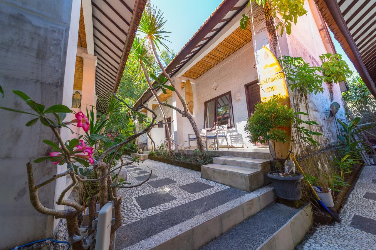 Отель Padang Padang Breeze Улувату Экстерьер фото